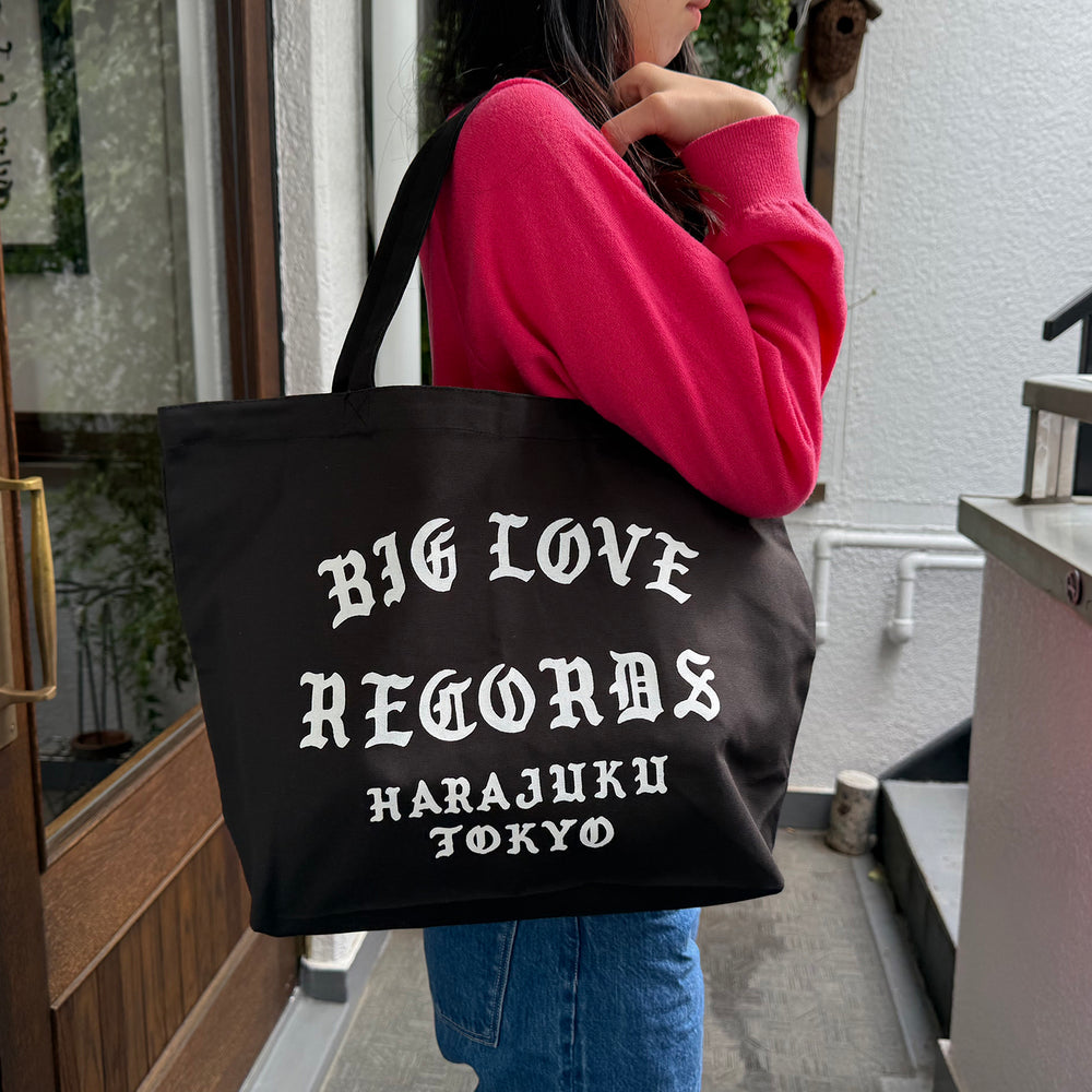 BIG LOVE 'TOTE M 2026'