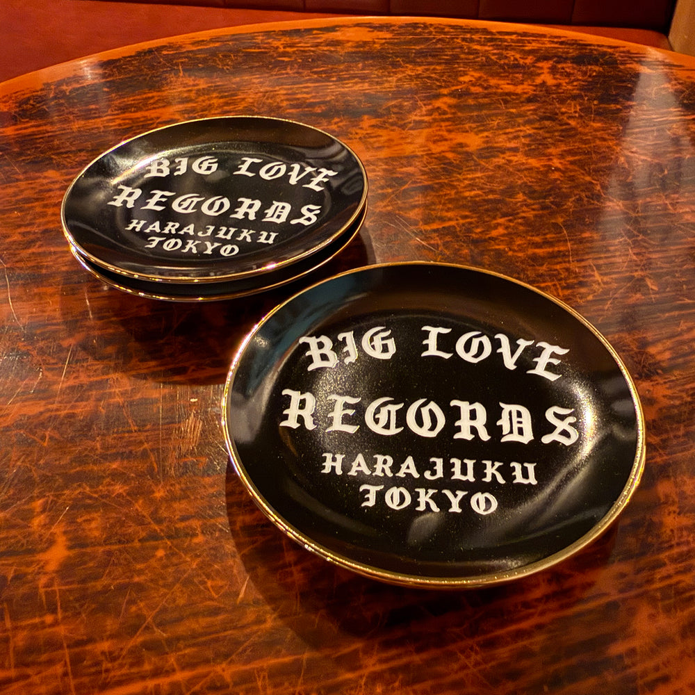BIG LOVE 'SMALL PLATE'